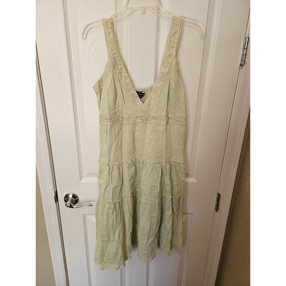 NWT Chaudry Lined Light Green Cotton Tiered Dress with Lace, Large